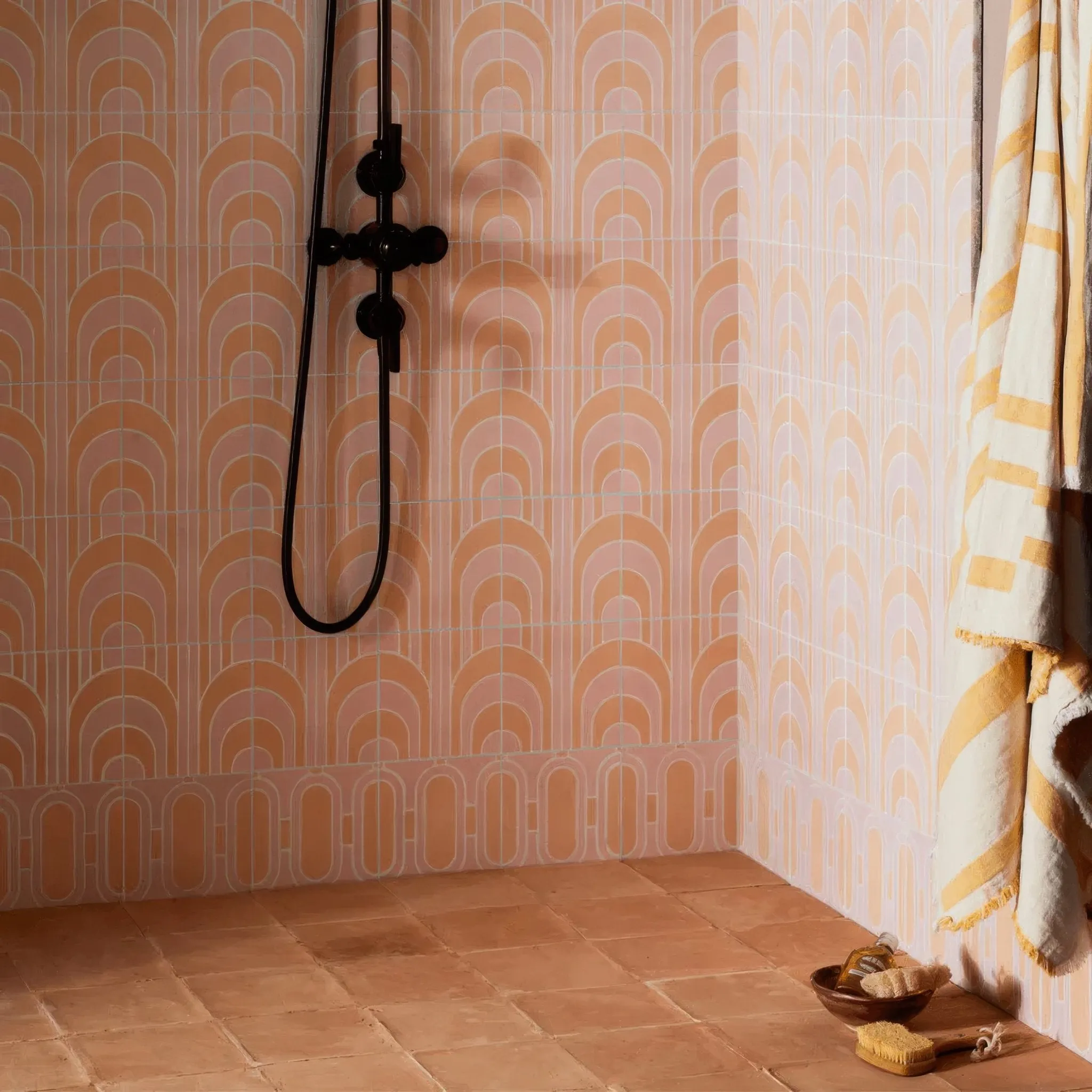 Art Deco Loop Blush Tile