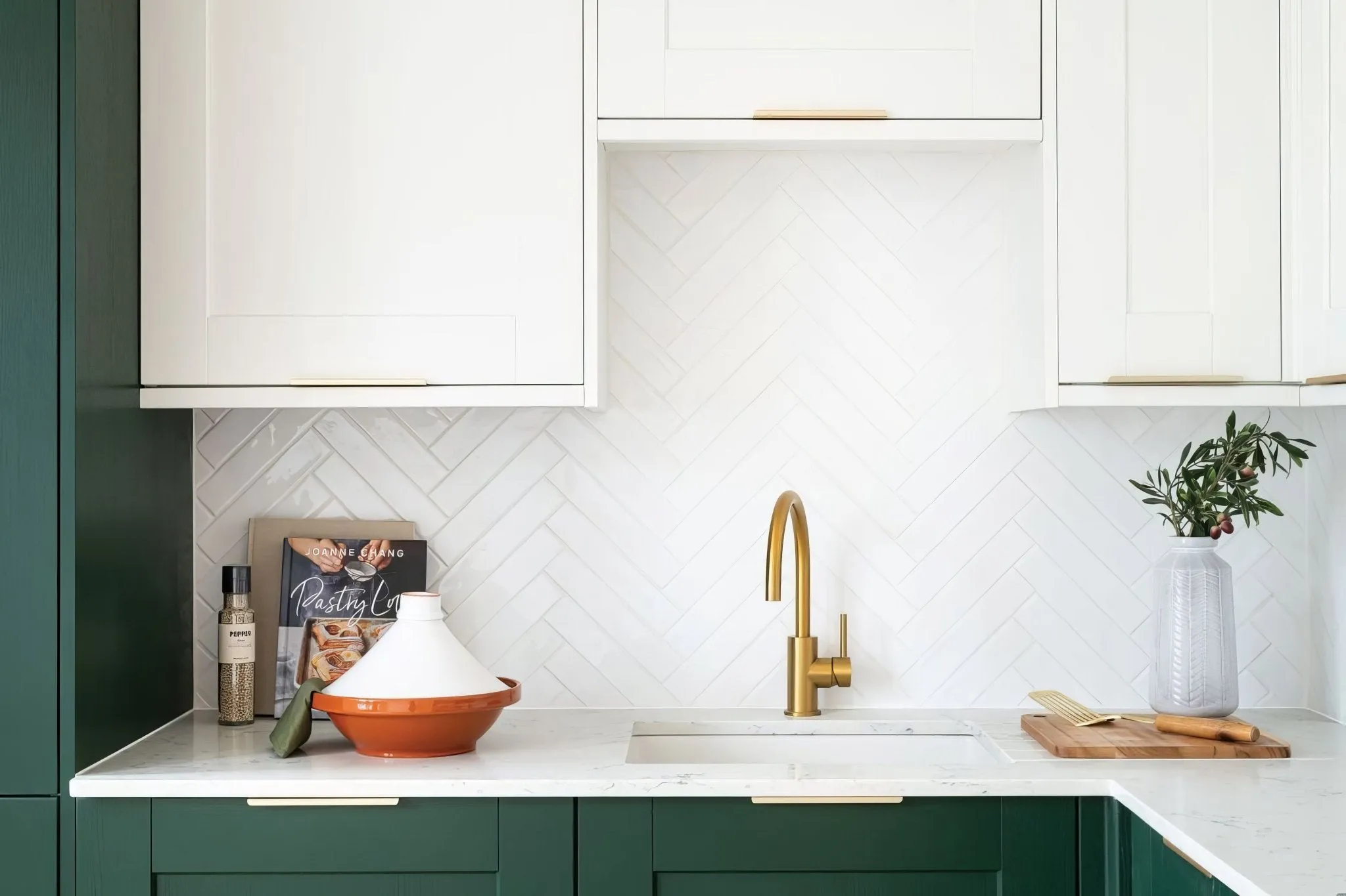 Avebury Ceramic Milk White