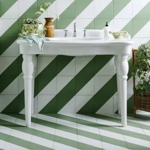 Bert &May Green Alalpardo Porcelain