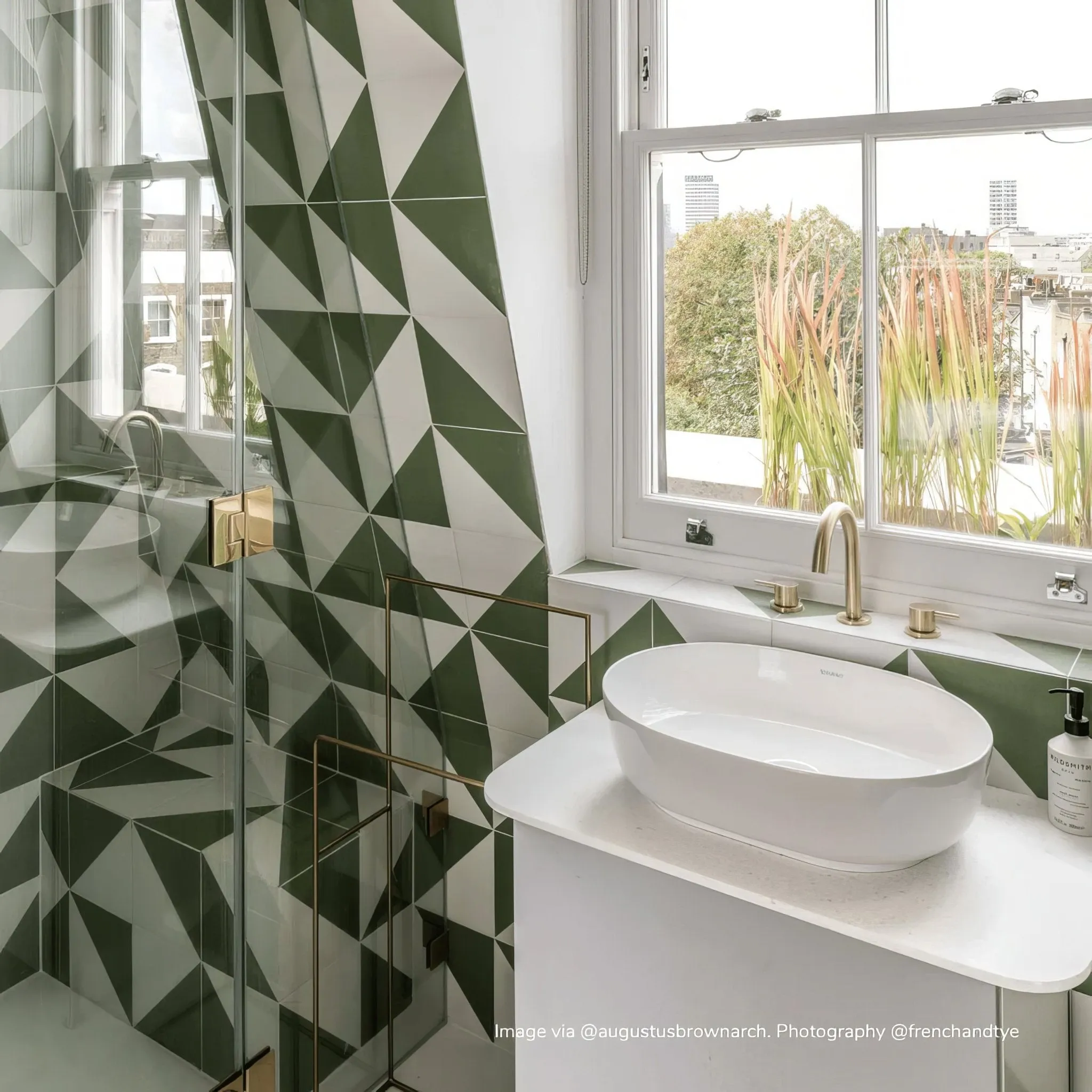 Bert &May Green Alalpardo Porcelain