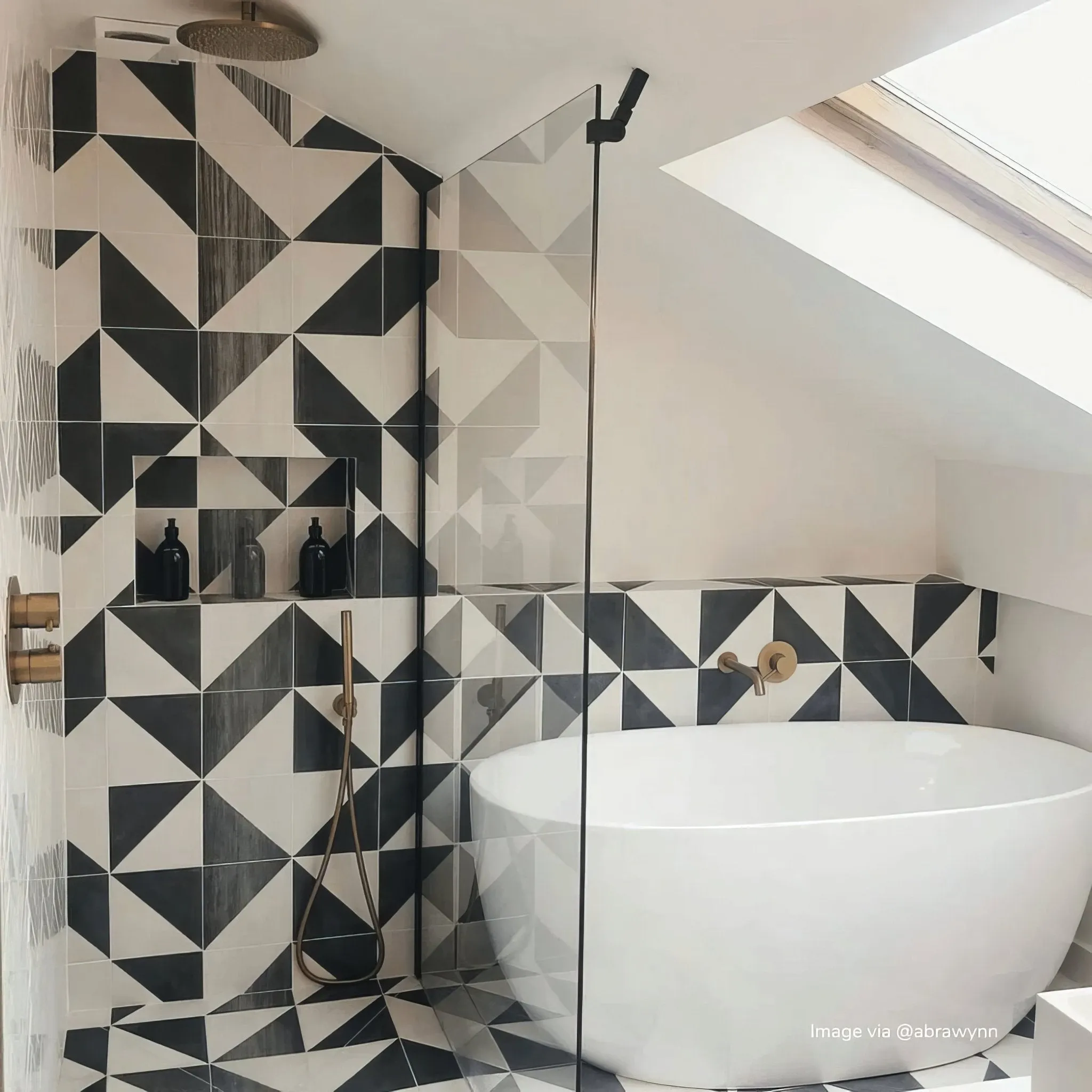 Black Alalpardo Tile