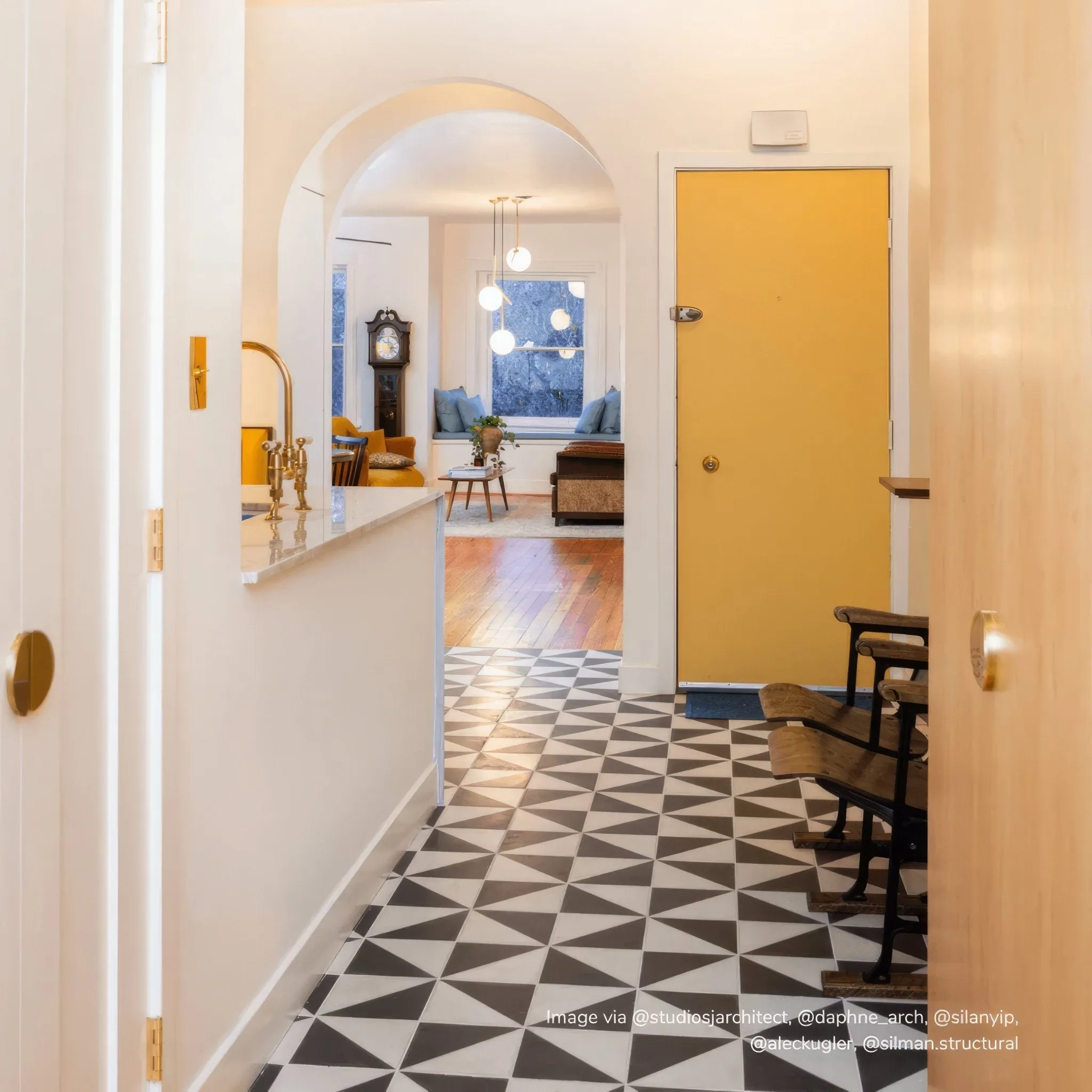 Black Alalpardo Tile