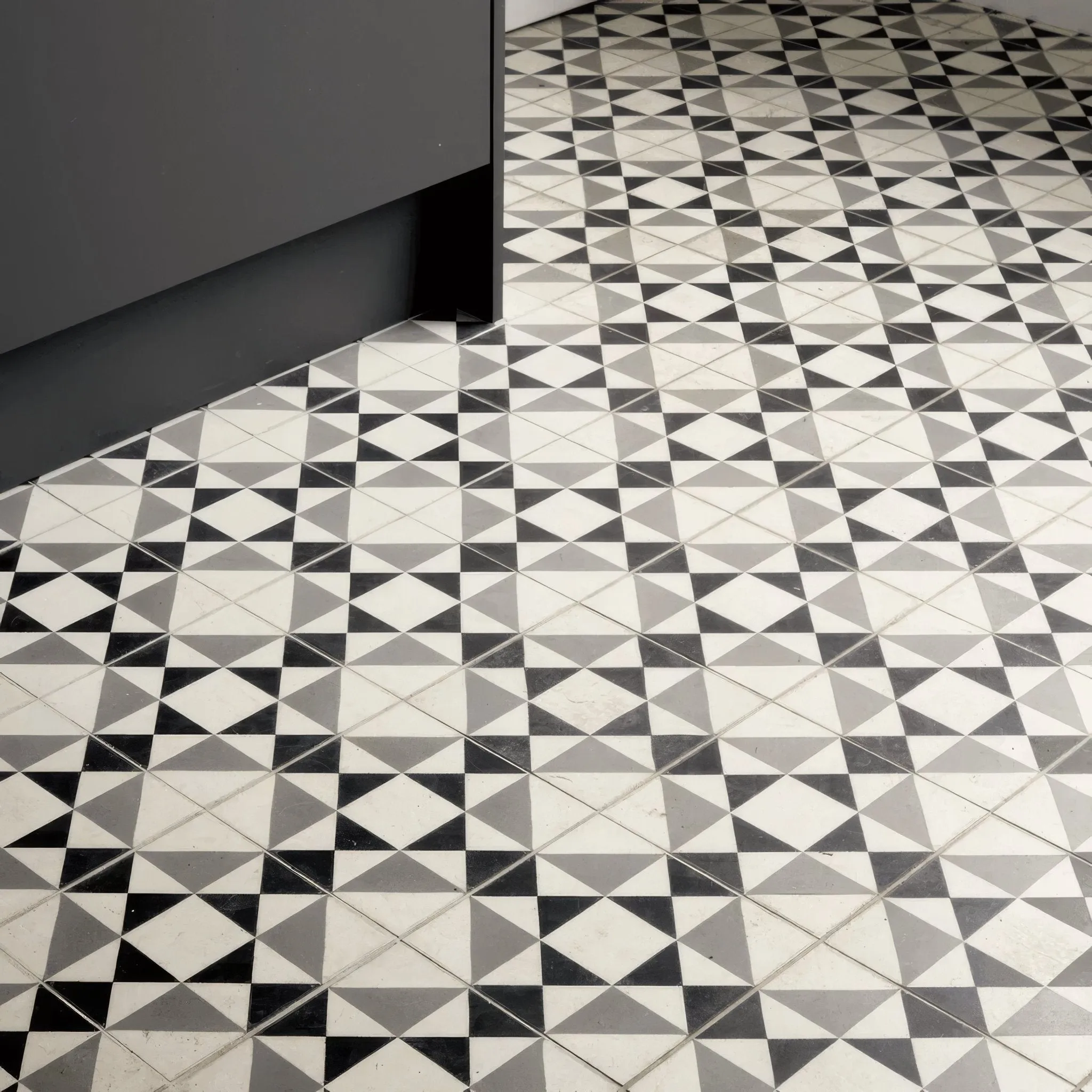 Black Asquith Tile