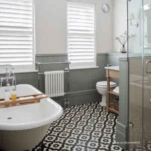 Black Santona Tile
