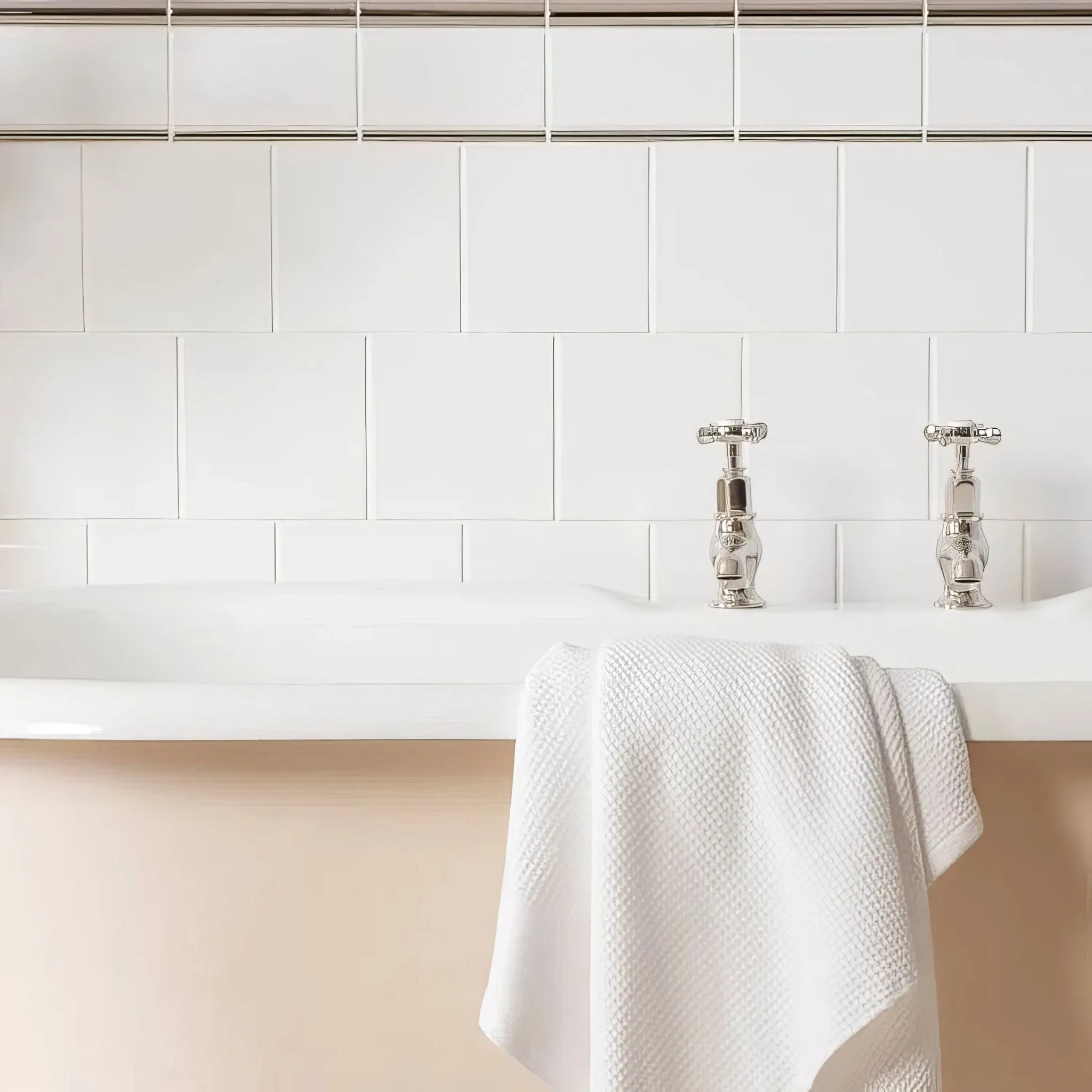 Brilliant White Field Tile