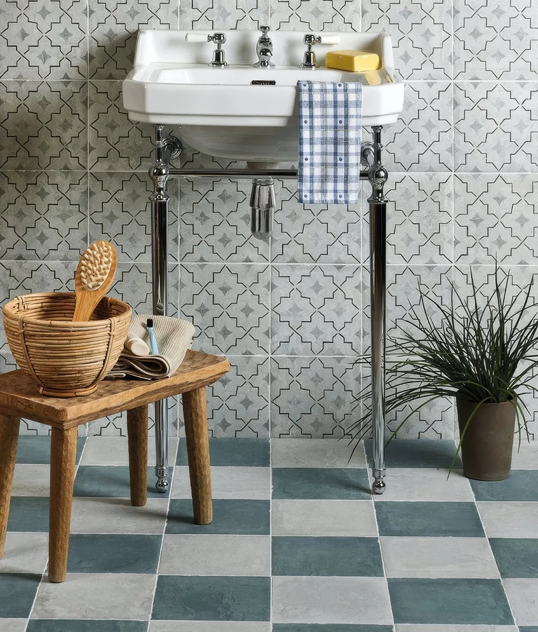 Cuba Porcelain Mint Green Field