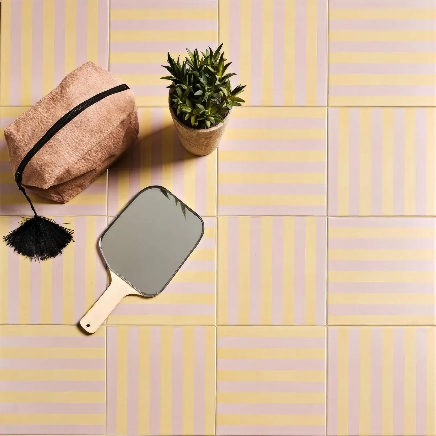 Deck Chair Porcelain Rhubarb & Custard
