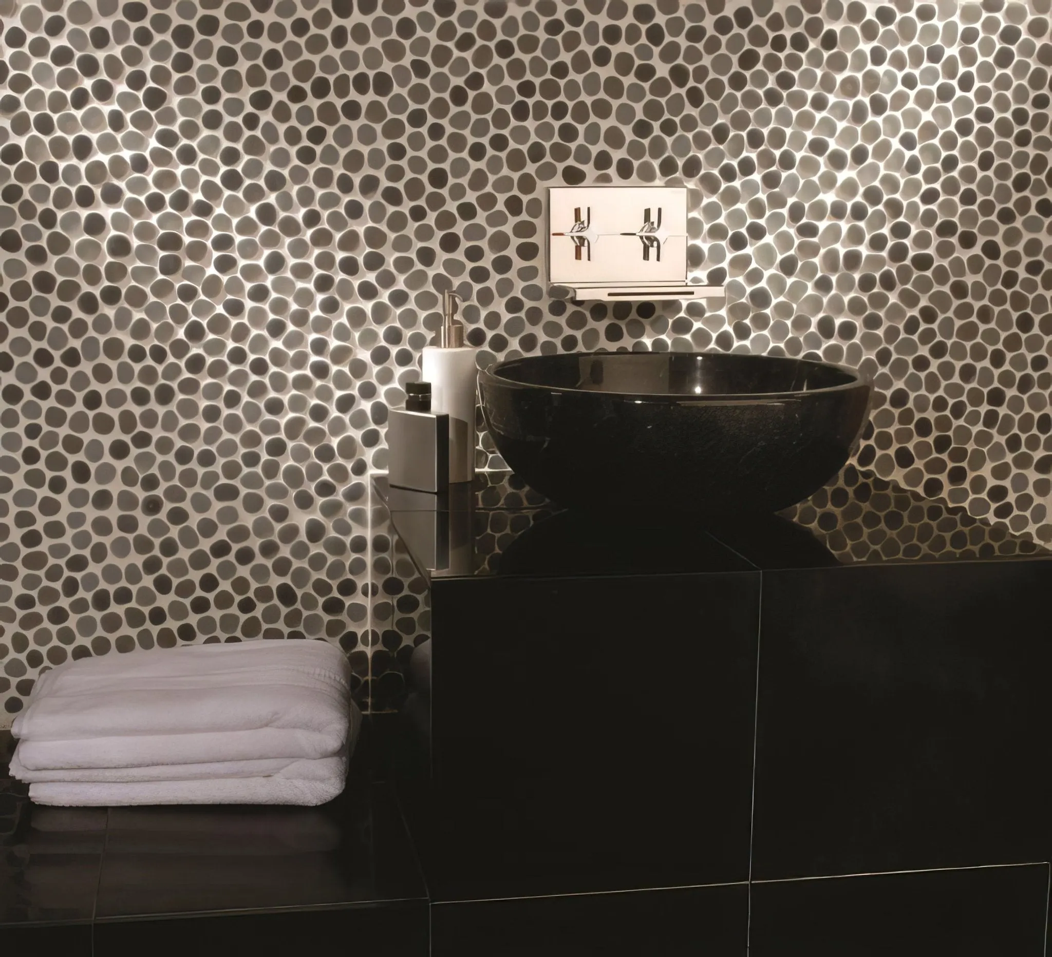 Flores Pebble Mosaic