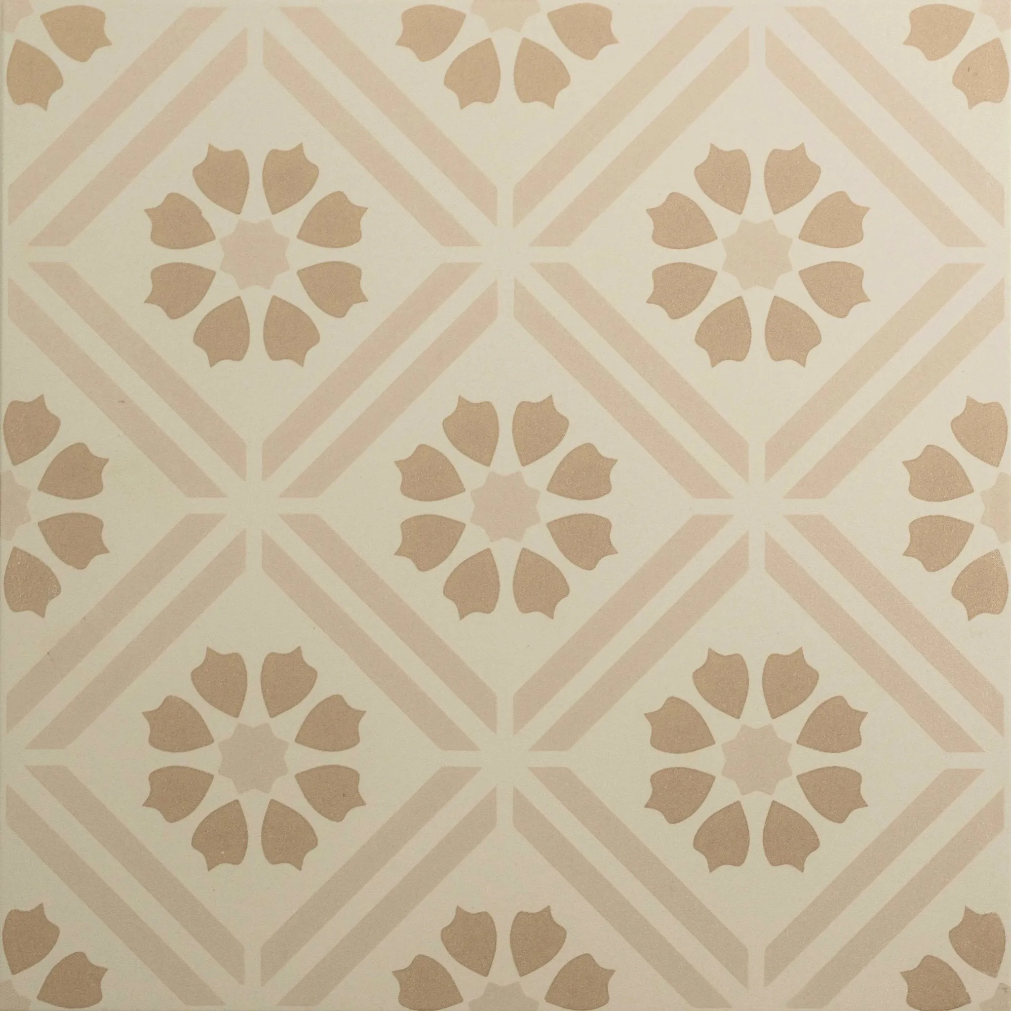 Greenway Taupe On Chalk