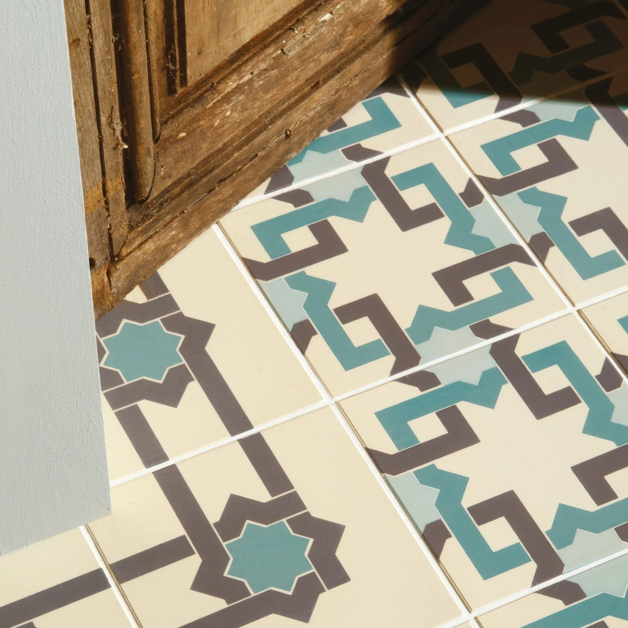 Iberian Border Dark Grey and Dark Jade on White