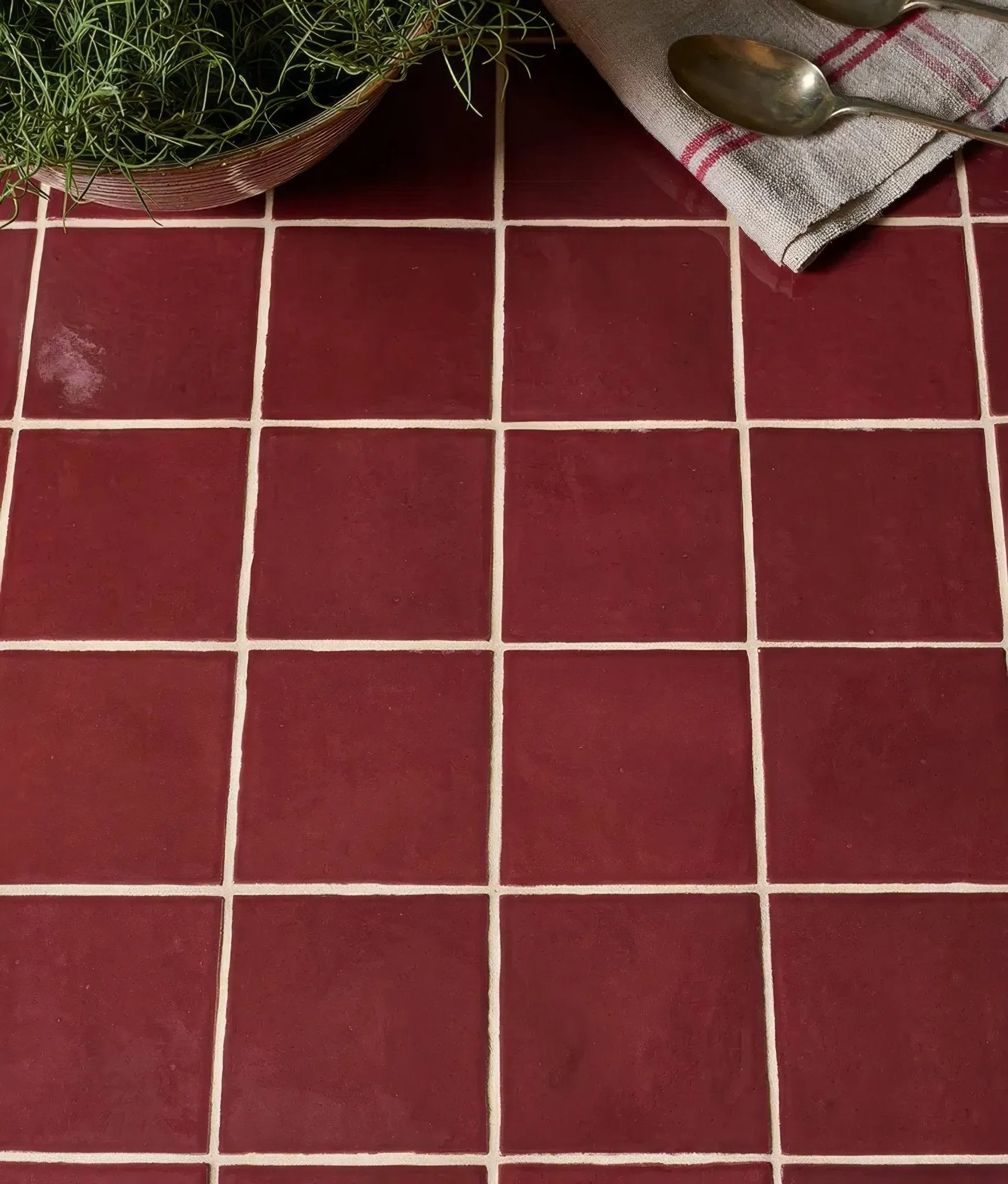 Maroc Porcelain Bordeaux