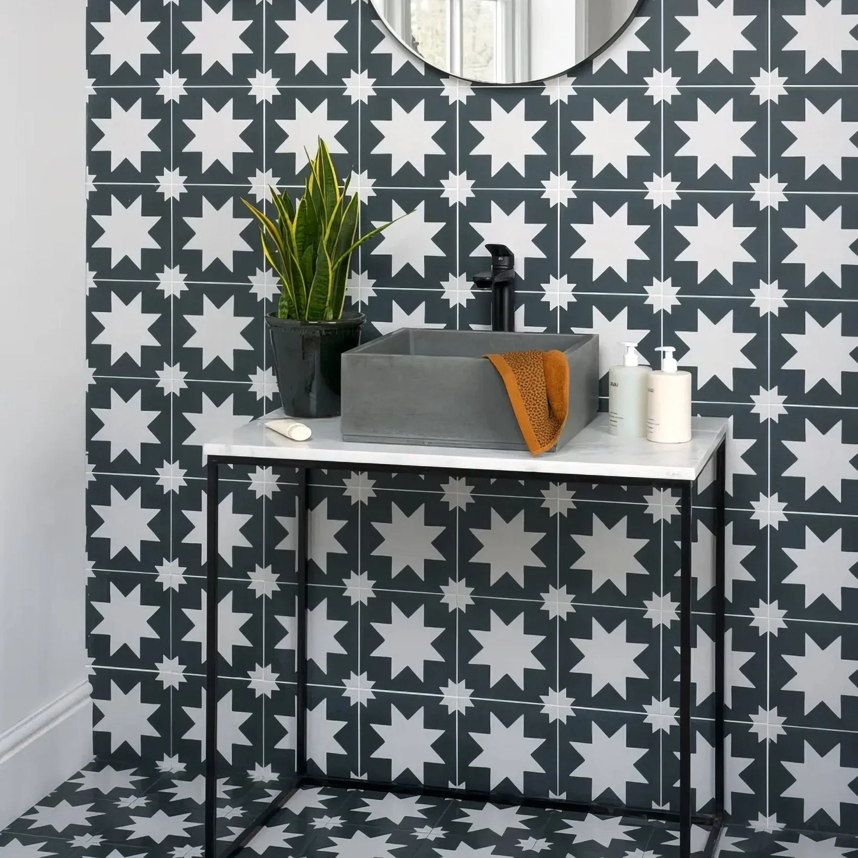 Memphis Porcelain Graphite