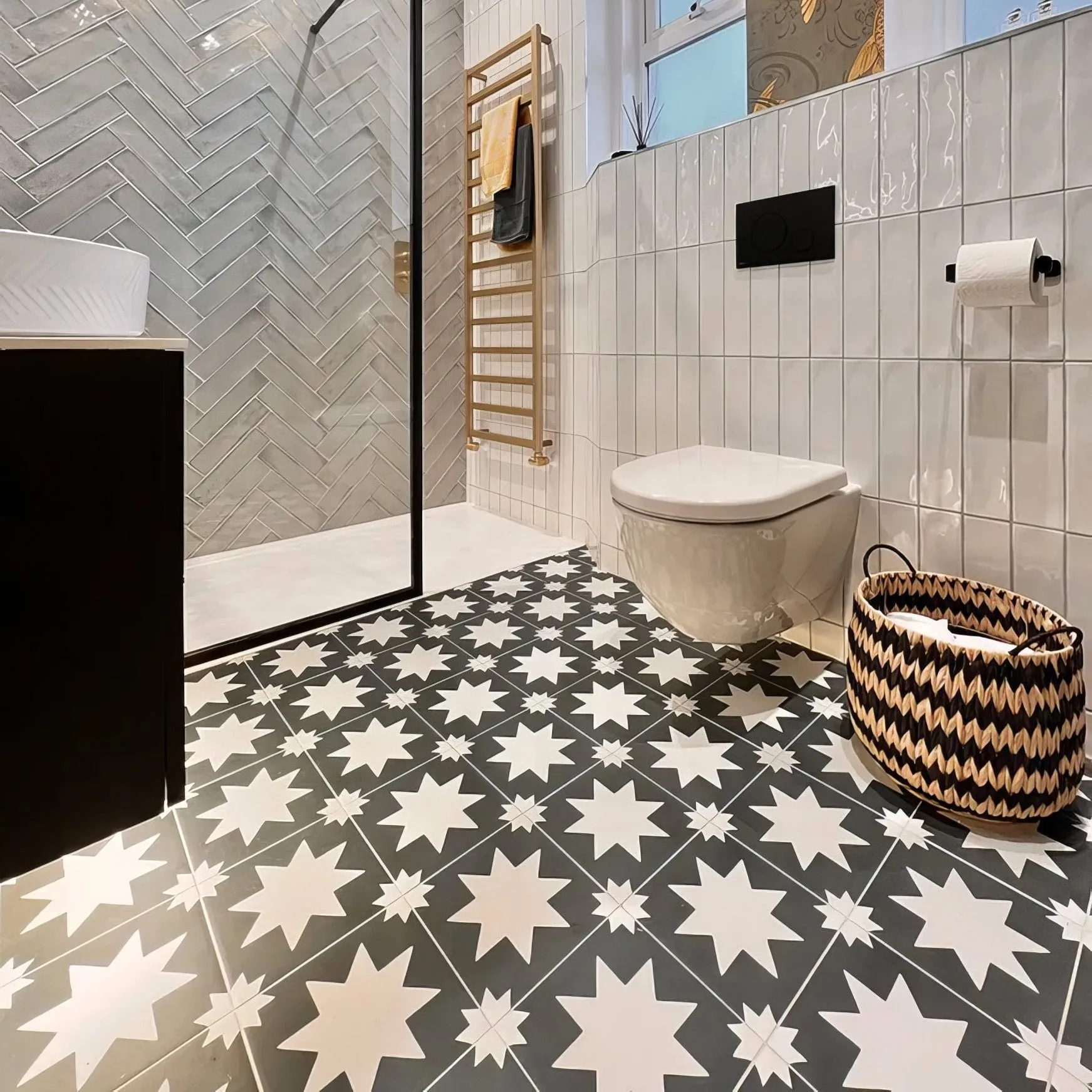 Memphis Porcelain Graphite