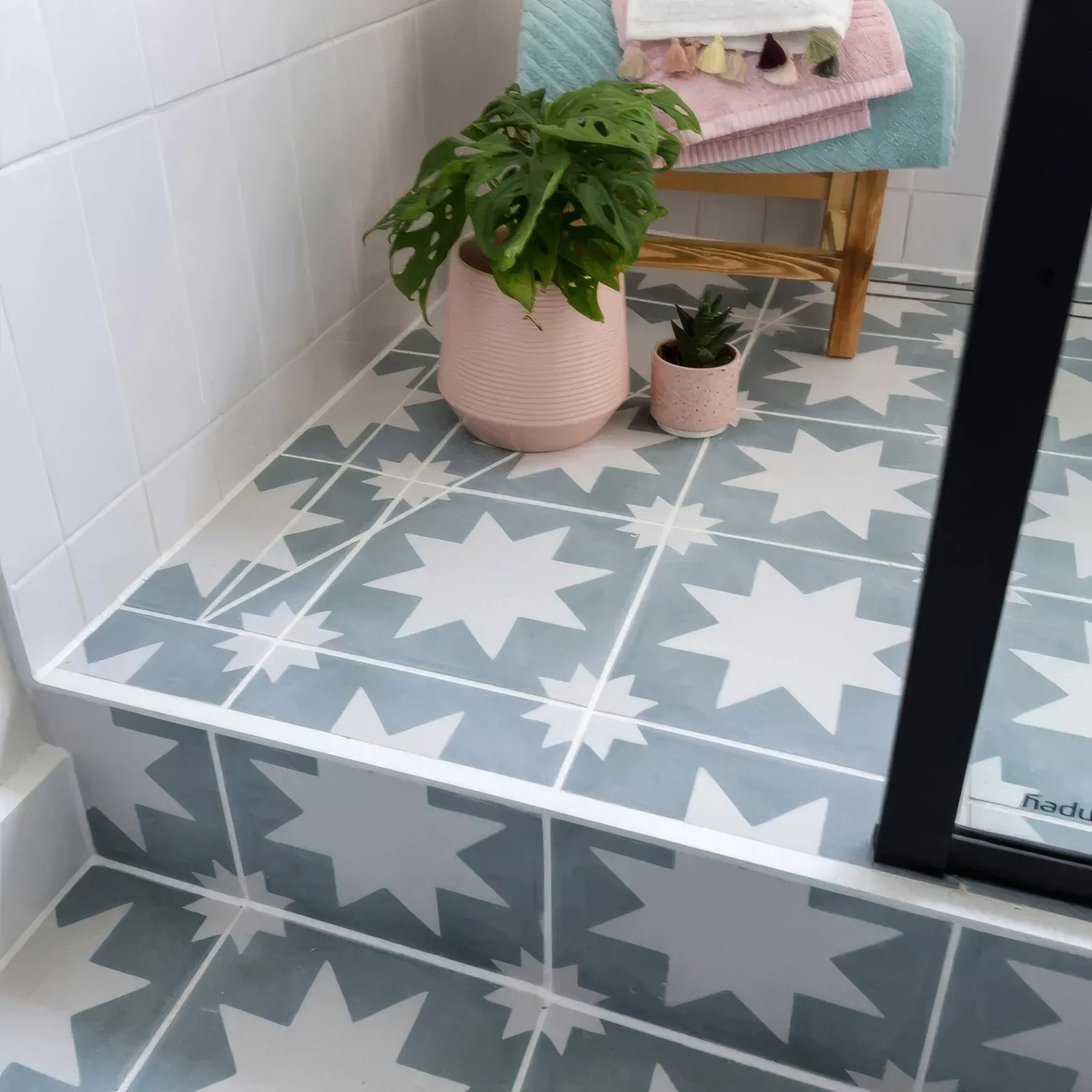 Memphis Porcelain Lagoon