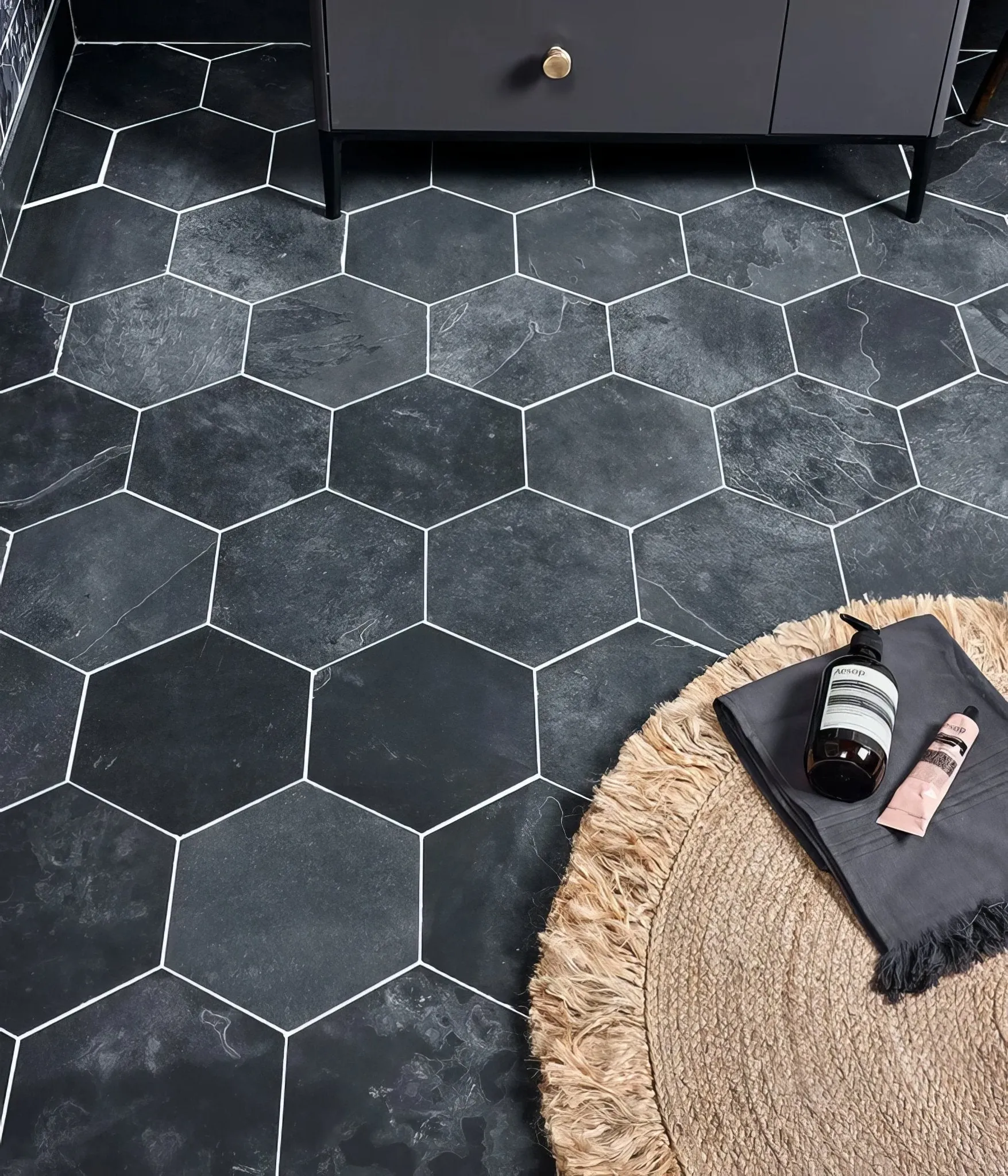 Metropolitan Slate Hexagon Riven Finish