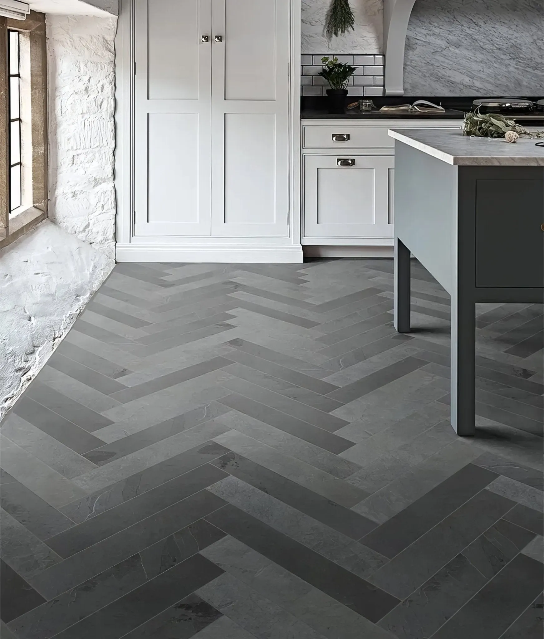 Metropolitan Slate Parquet Riven Finish