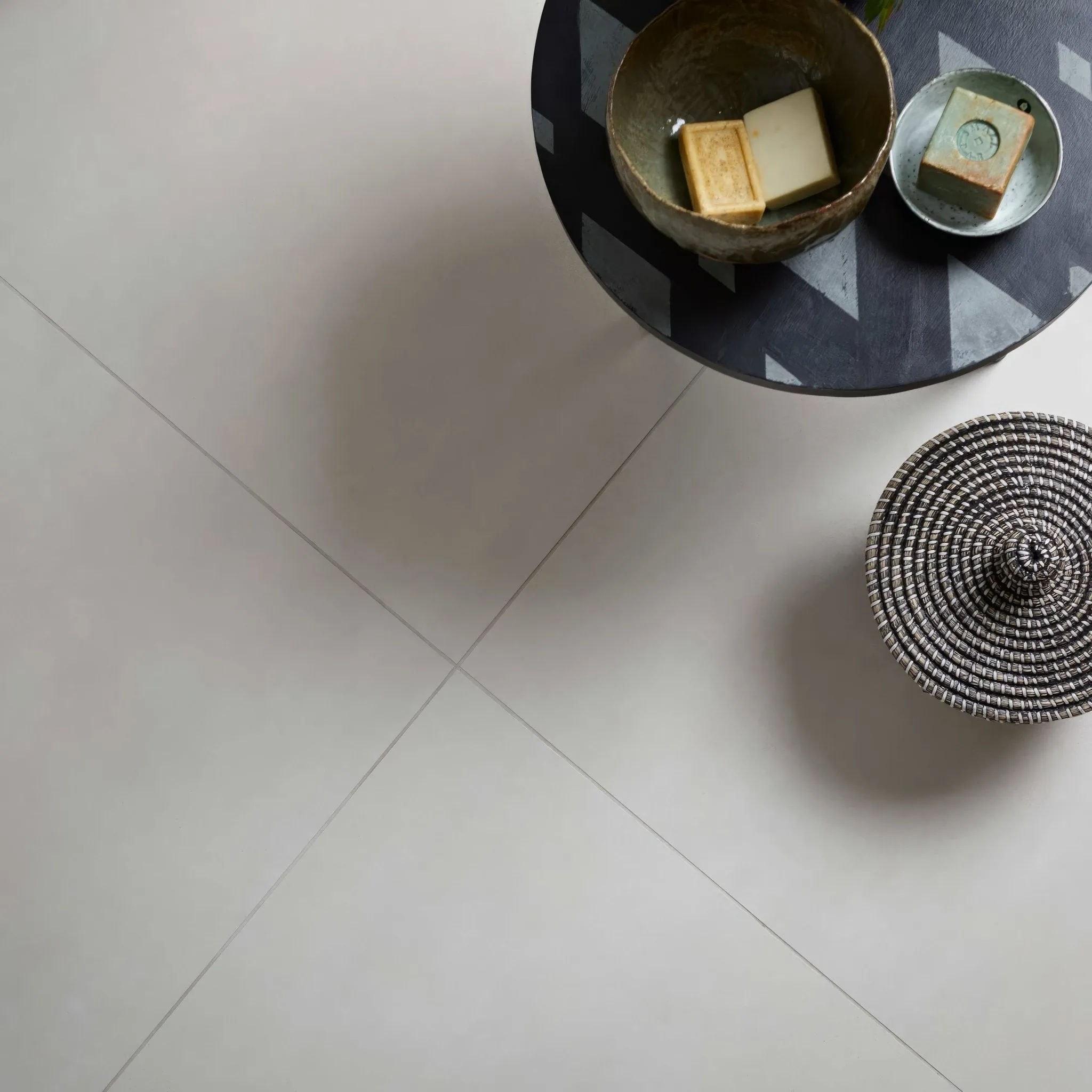 Moderna White 60 x 30cm