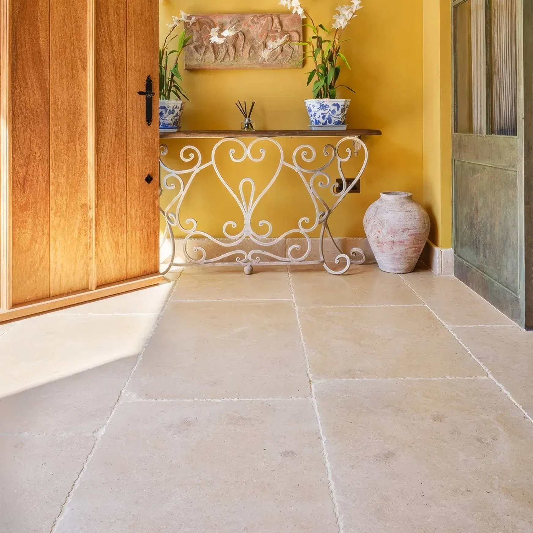 Neranjo Limestone Seasoned Finish