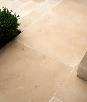 Neranjo Limestone Tumbled & Etched Finish