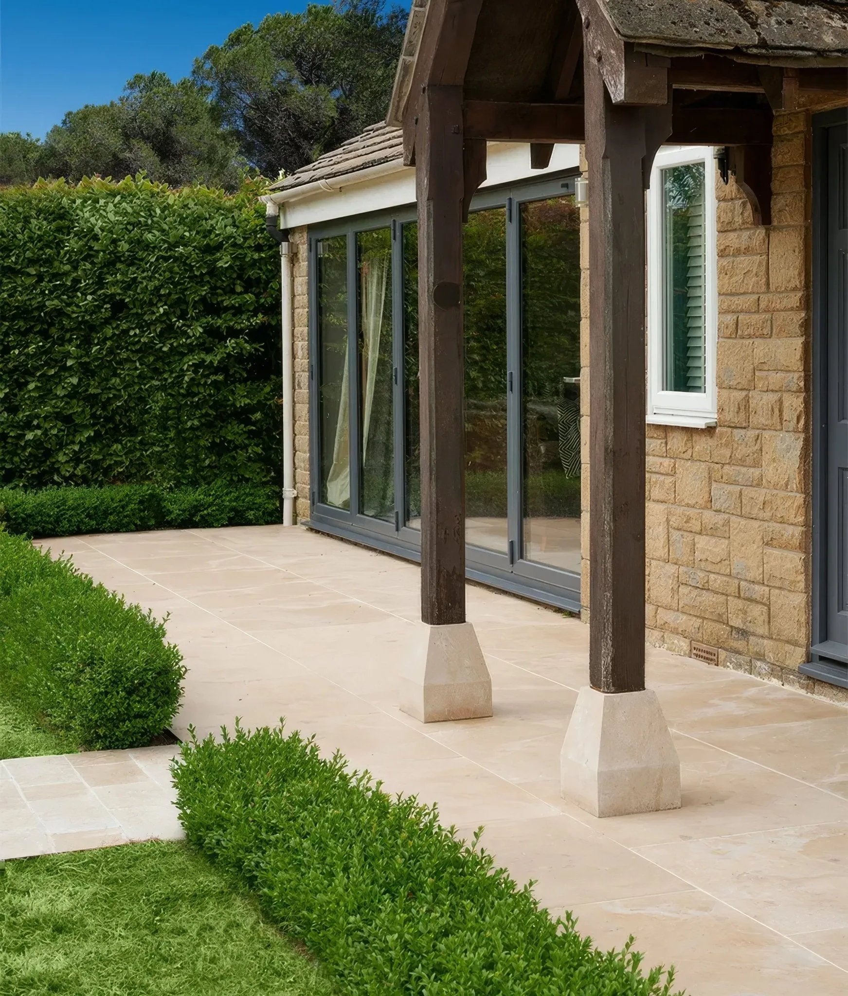 Neranjo Limestone Tumbled & Etched Finish
