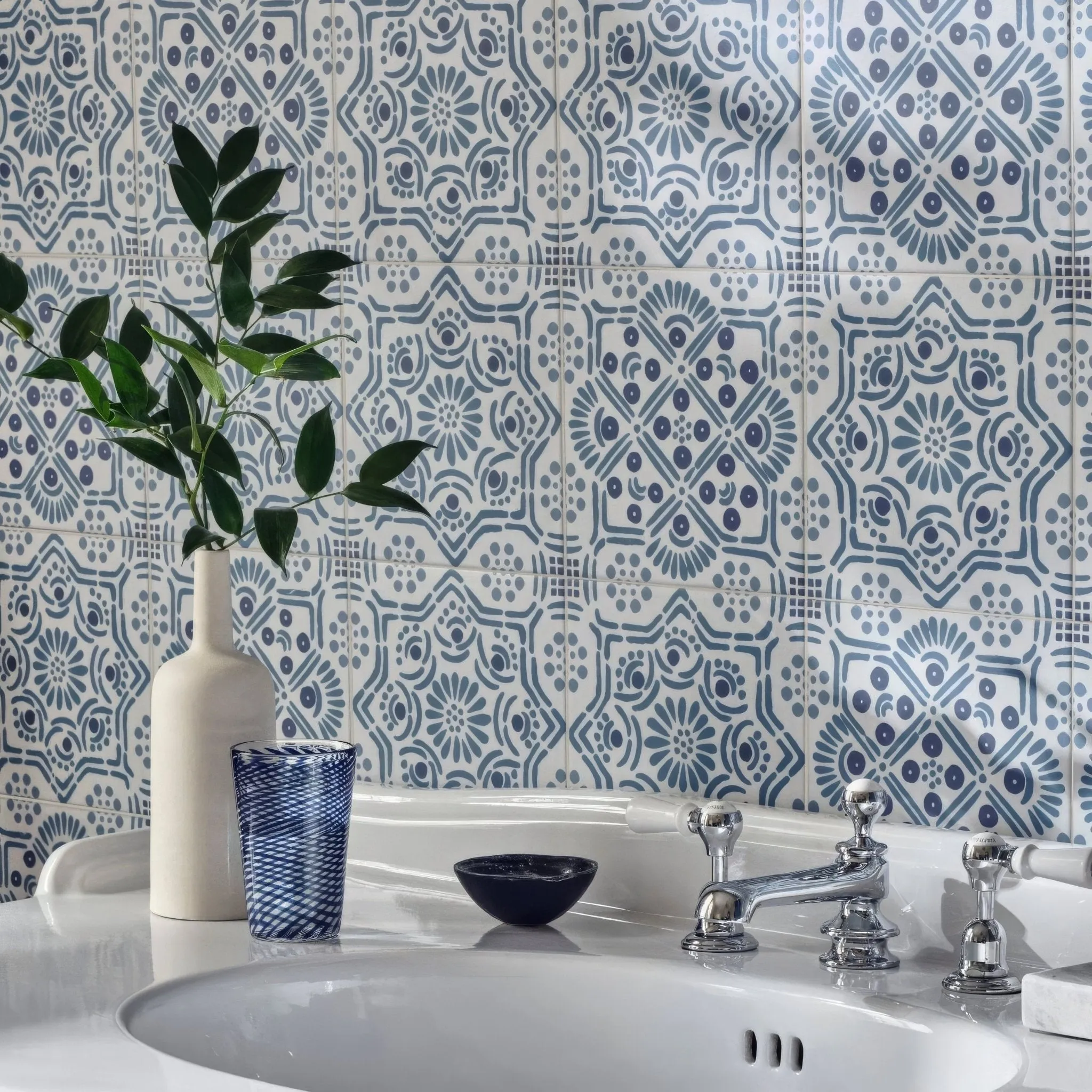 Nina Campbell Seville Blue