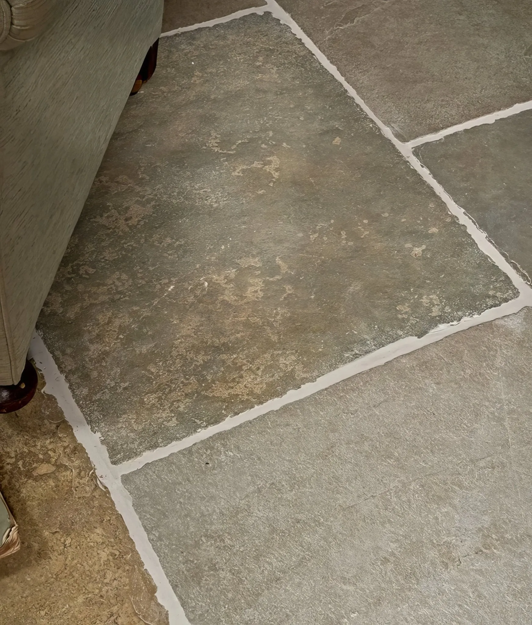 Old Paris Limestone Seasoned Finish