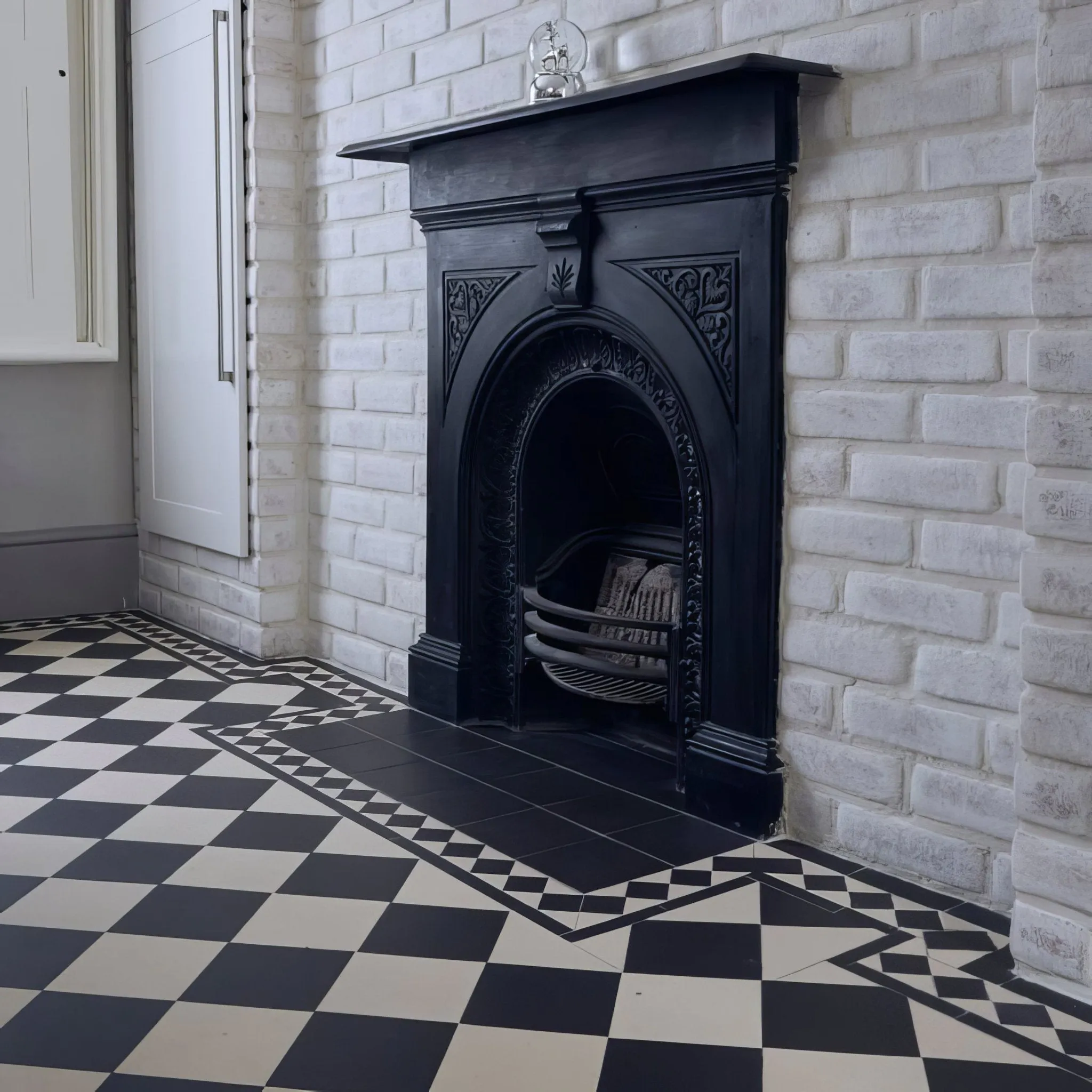Oxford 151mm (6") Black and Dover White