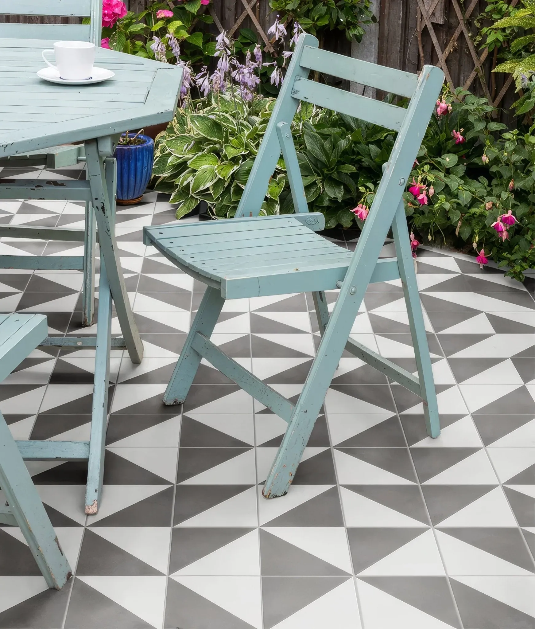 Parisian Café Porcelain Tri Black