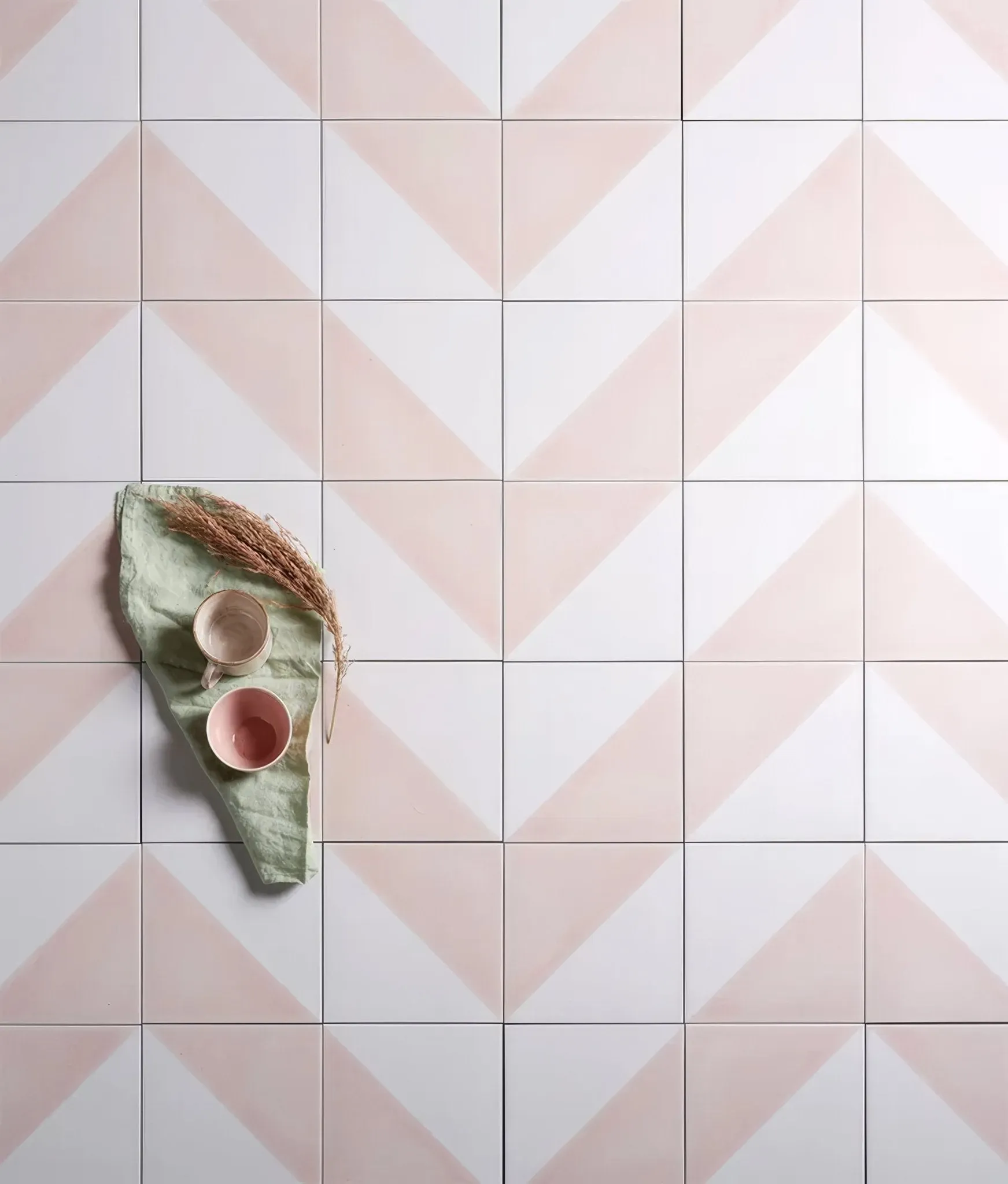 Parisian Café Porcelain Tri Rosa