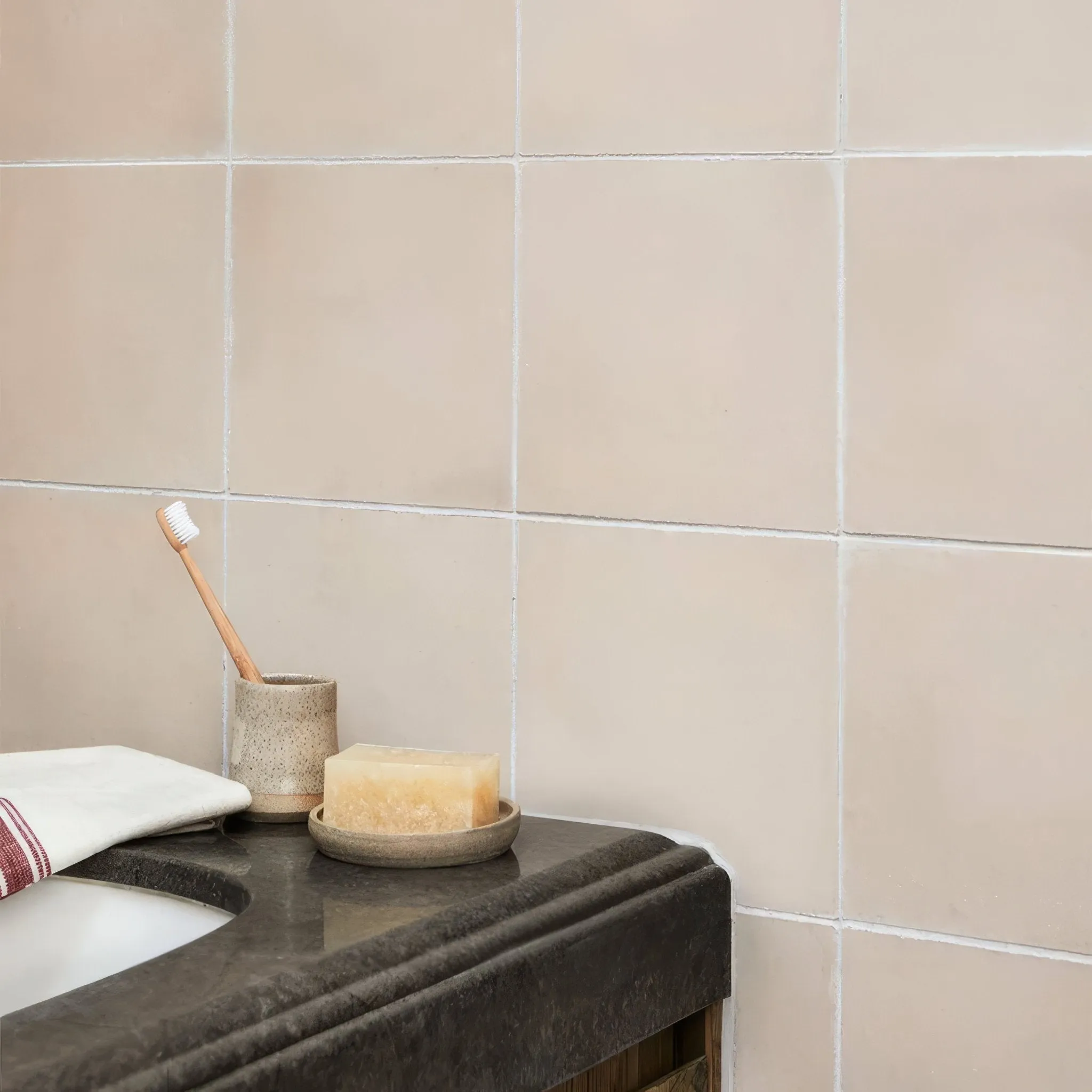 Pearl Square Tile