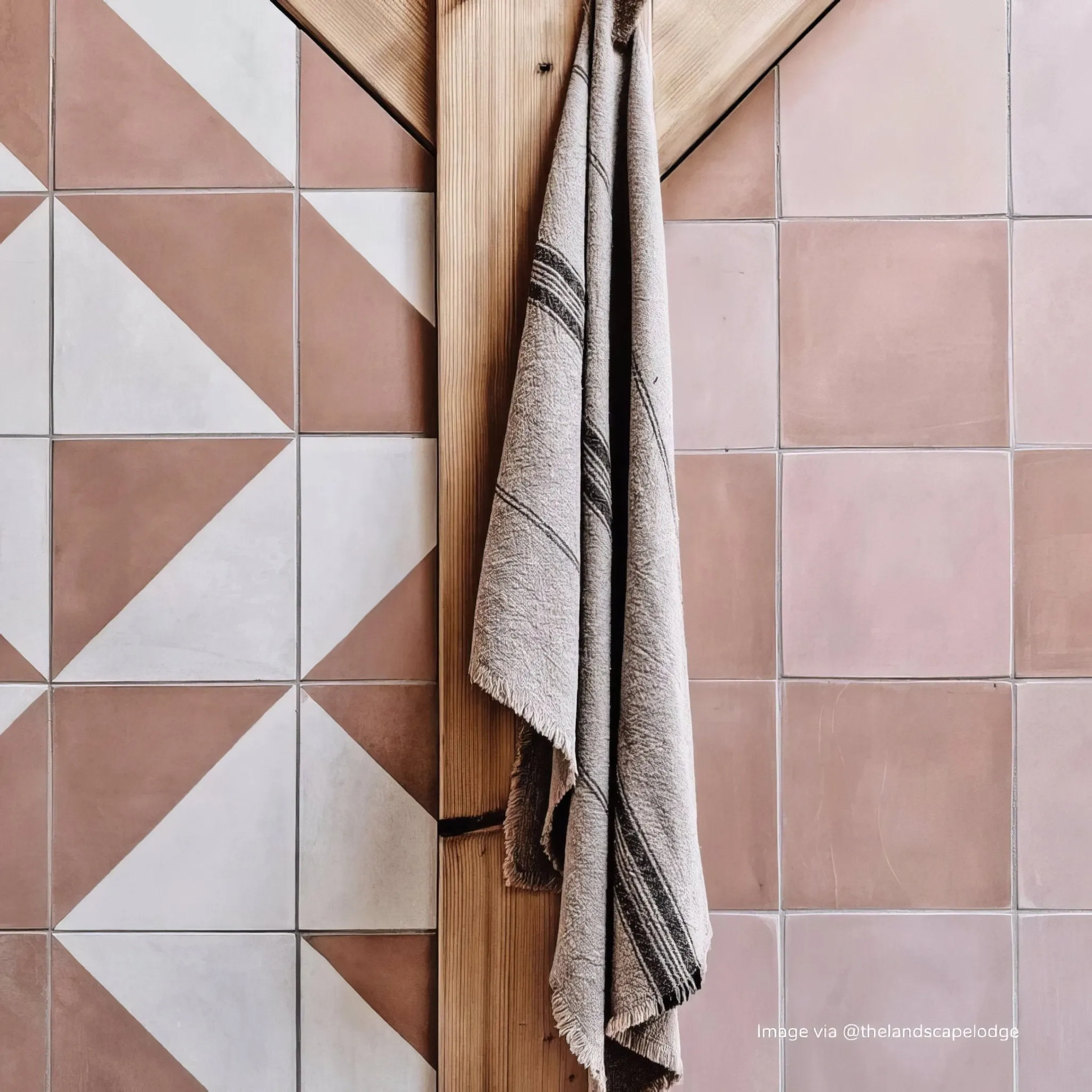 Pink Alalpardo Tile