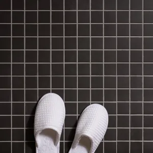 Porcelain Square Black