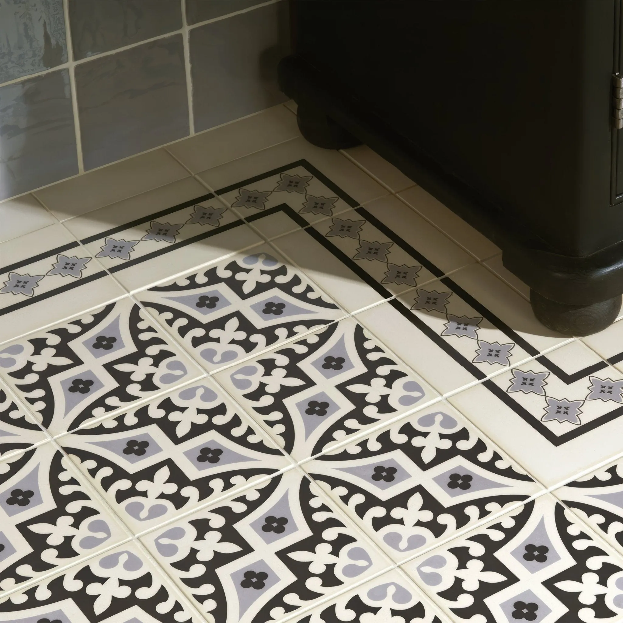 Romanesque Light Grey and Black on White