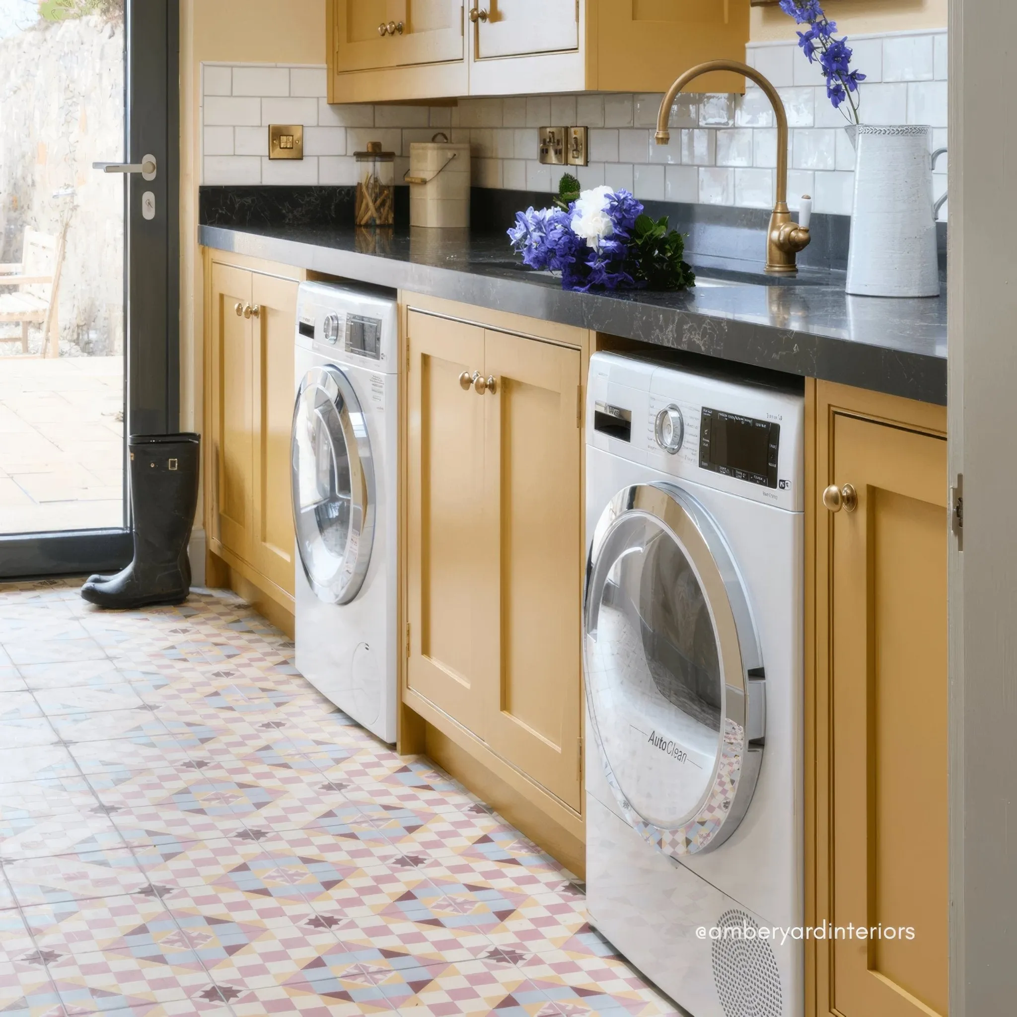Roses Tile