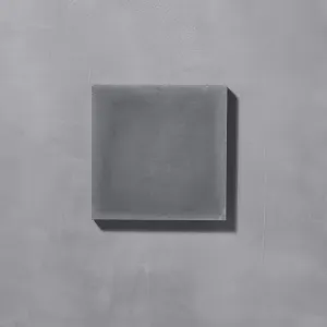 Small Old Iron Tile