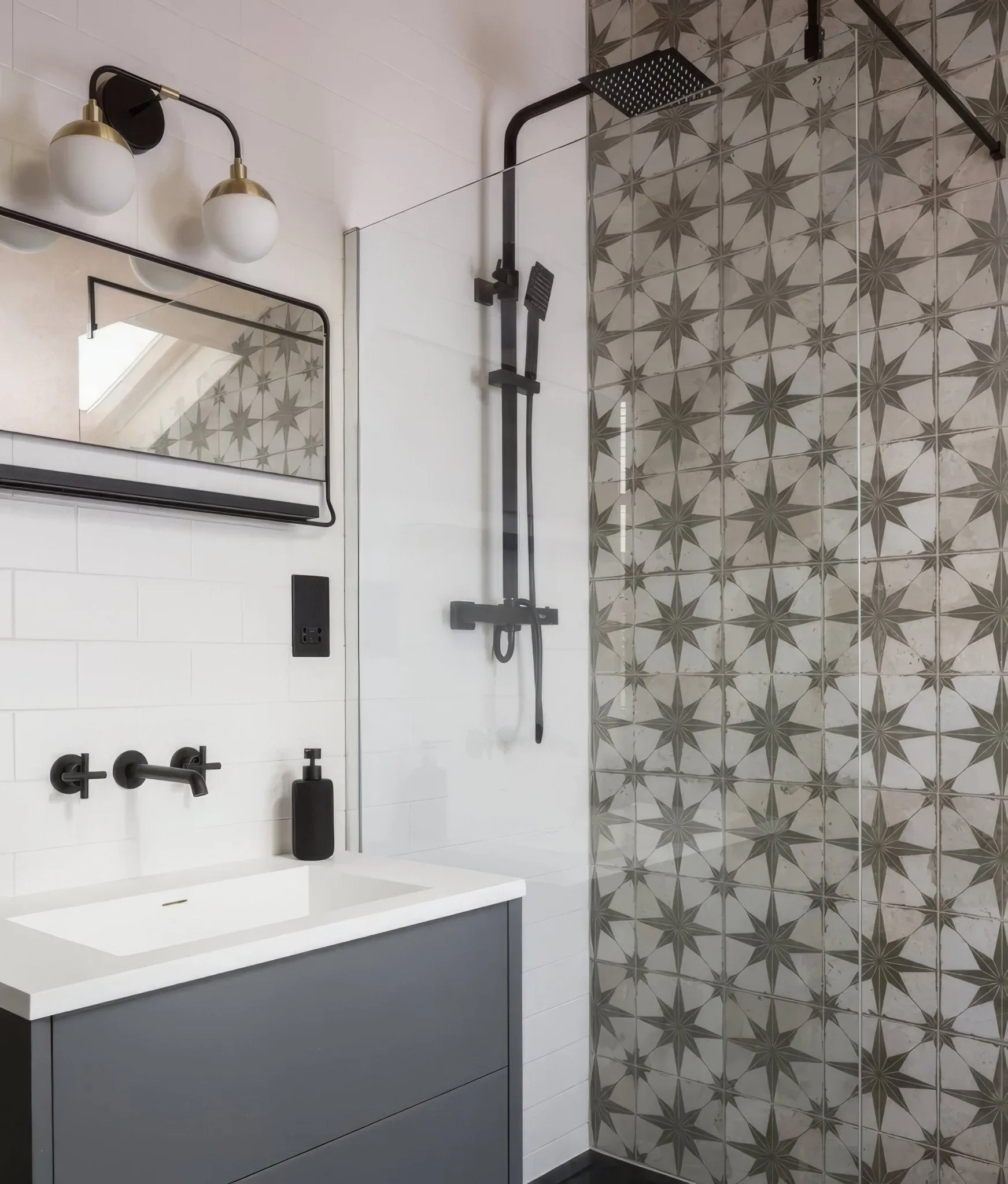 Spitalfields Ceramic Retro Star Sage