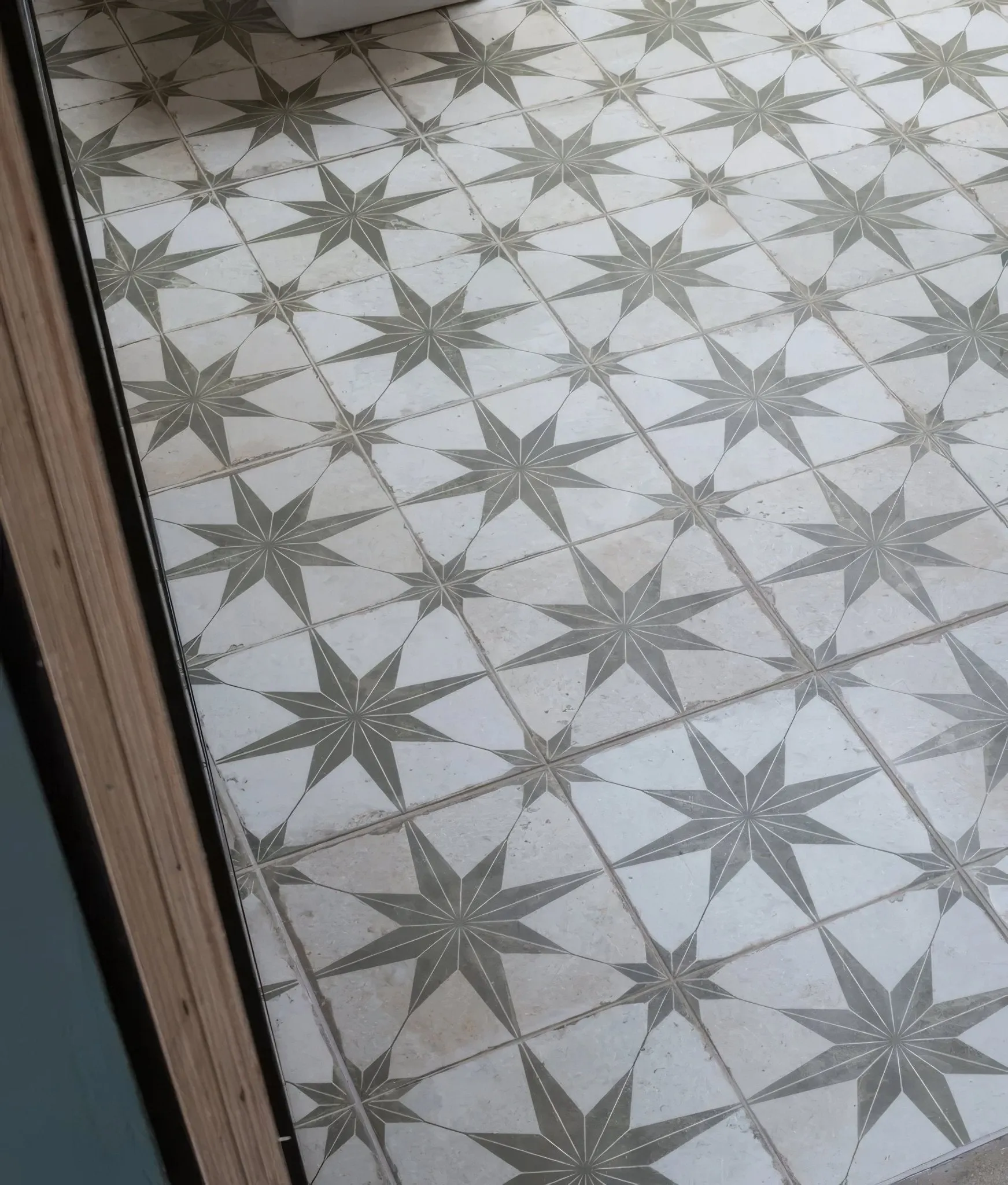 Spitalfields Ceramic Retro Star Sage