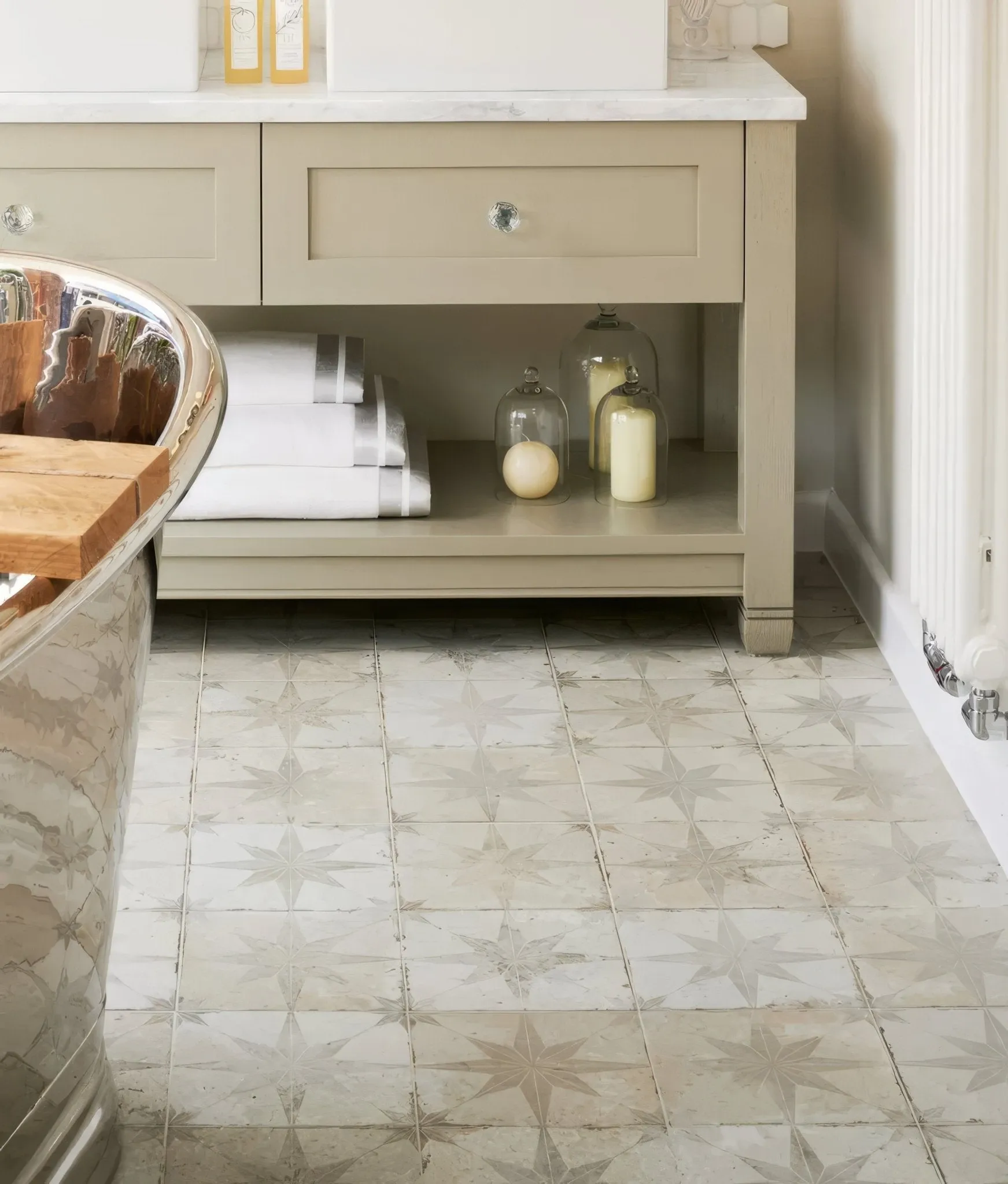 Spitalfields Ceramic Retro Star White