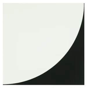 Tao 2 Black on Dover White