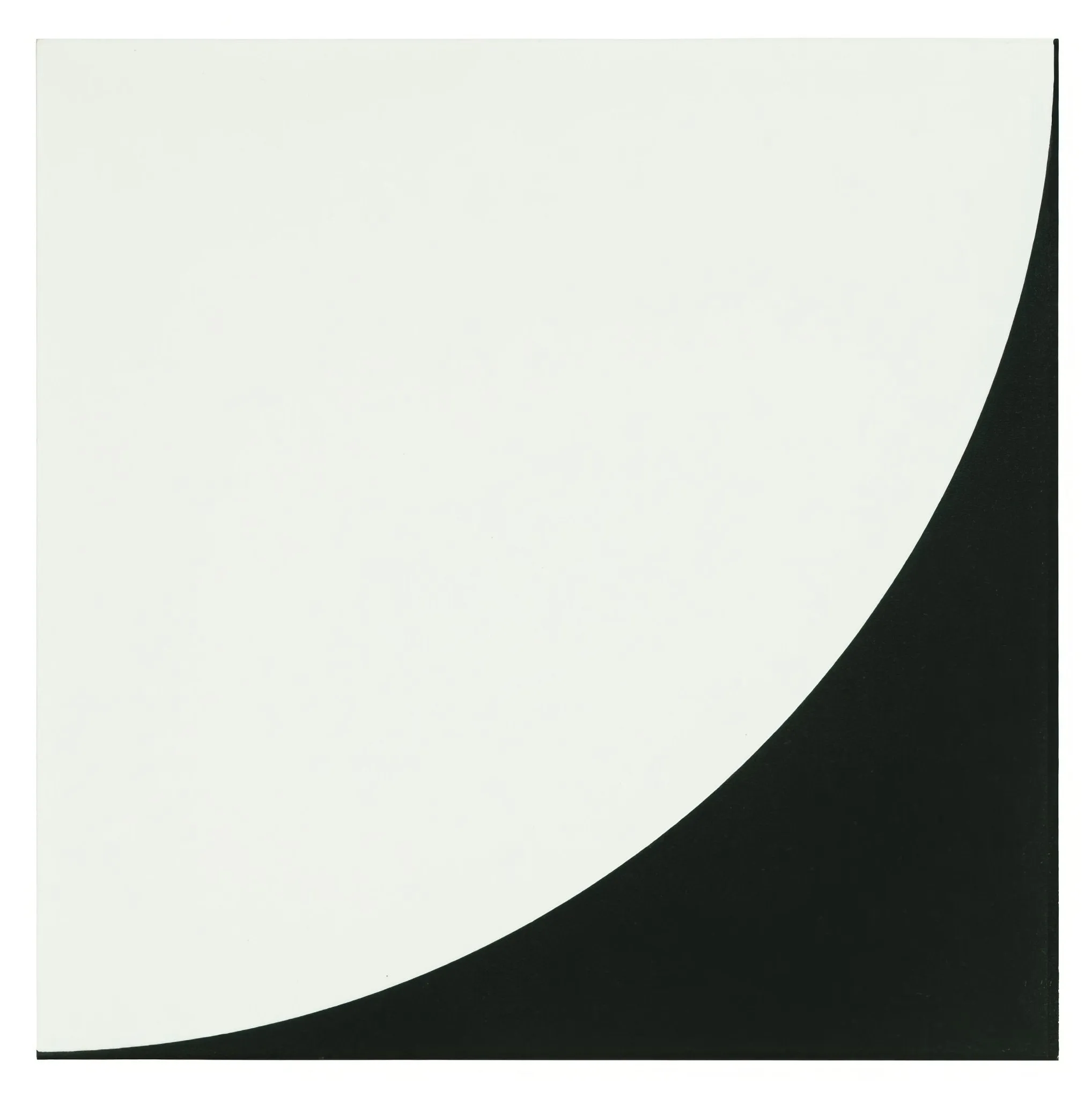 Tao 2 Black on Dover White